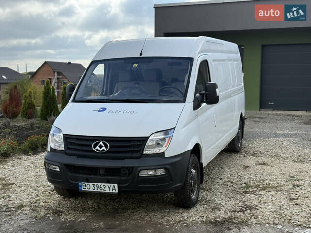 Білий Maxus EV80, об'ємом двигуна 0 л та пробігом 18 тис. км за 15500 $, фото 9 на Automoto.ua