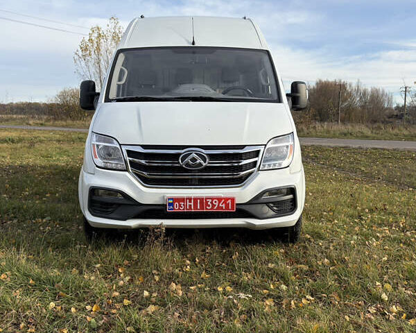 Белый Maxus EV80, объемом двигателя 0 л и пробегом 27 тыс. км за 16995 $, фото 3 на Automoto.ua