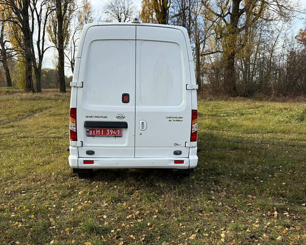 Белый Maxus EV80, объемом двигателя 0 л и пробегом 27 тыс. км за 16995 $, фото 5 на Automoto.ua