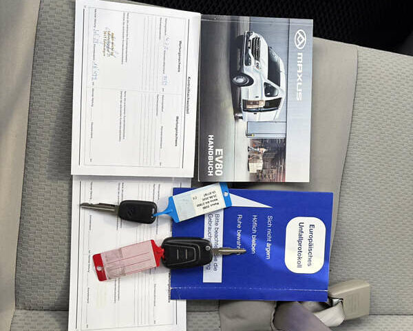 Белый Maxus EV80, объемом двигателя 0 л и пробегом 27 тыс. км за 16995 $, фото 23 на Automoto.ua