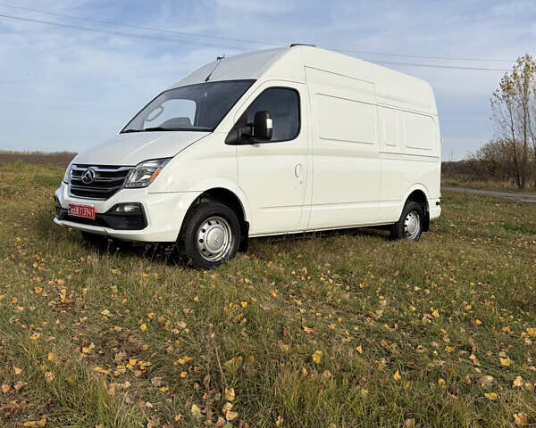 Белый Maxus EV80, объемом двигателя 0 л и пробегом 27 тыс. км за 16995 $, фото 2 на Automoto.ua
