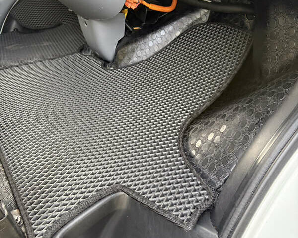 Белый Maxus EV80, объемом двигателя 0 л и пробегом 27 тыс. км за 16995 $, фото 16 на Automoto.ua