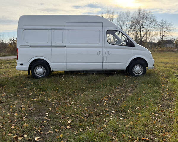 Белый Maxus EV80, объемом двигателя 0 л и пробегом 27 тыс. км за 16995 $, фото 7 на Automoto.ua