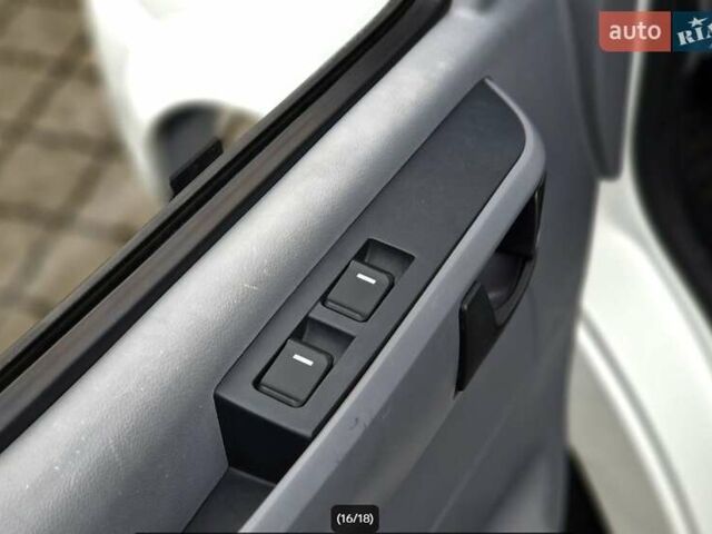 Белый Maxus EV80, объемом двигателя 0 л и пробегом 80 тыс. км за 17999 $, фото 25 на Automoto.ua