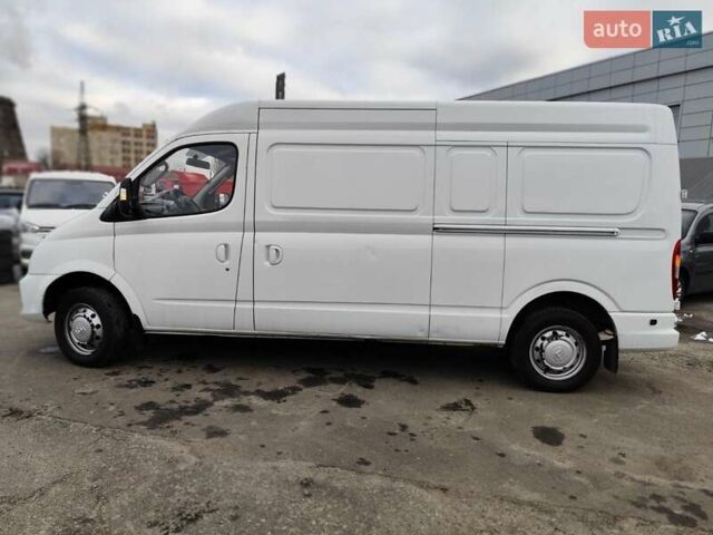 Белый Maxus EV80, объемом двигателя 0 л и пробегом 99 тыс. км за 18999 $, фото 2 на Automoto.ua