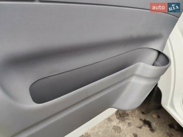 Белый Maxus EV80, объемом двигателя 0 л и пробегом 99 тыс. км за 18999 $, фото 38 на Automoto.ua