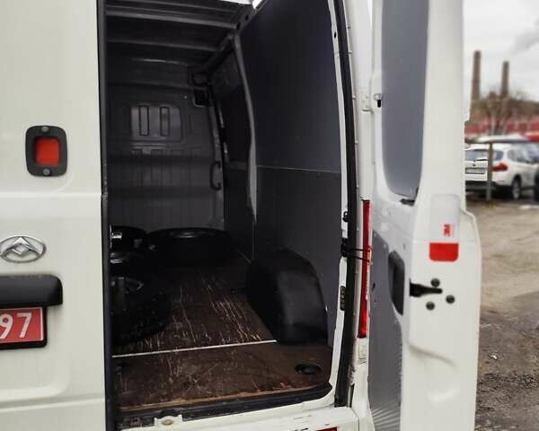 Белый Maxus EV80, объемом двигателя 0 л и пробегом 99 тыс. км за 18999 $, фото 62 на Automoto.ua