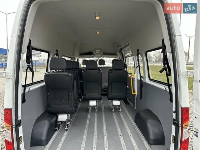 Білий Maxus EV80, об'ємом двигуна 0 л та пробігом 87 тис. км за 12999 $, фото 9 на Automoto.ua