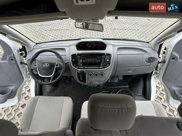 Білий Maxus EV80, об'ємом двигуна 0 л та пробігом 87 тис. км за 12999 $, фото 15 на Automoto.ua