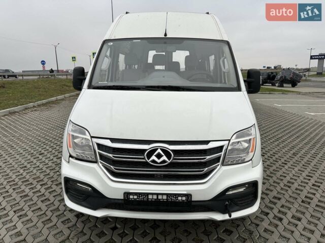 Білий Maxus EV80, об'ємом двигуна 0 л та пробігом 87 тис. км за 10999 $, фото 7 на Automoto.ua