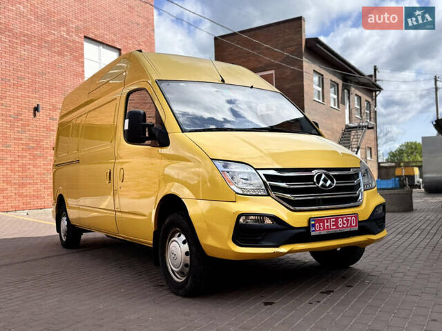 Желтый Maxus EV80, объемом двигателя 0 л и пробегом 26 тыс. км за 17997 $, фото 3 на Automoto.ua