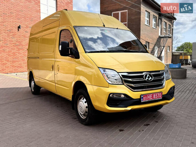 Желтый Maxus EV80, объемом двигателя 0 л и пробегом 26 тыс. км за 17997 $, фото 2 на Automoto.ua