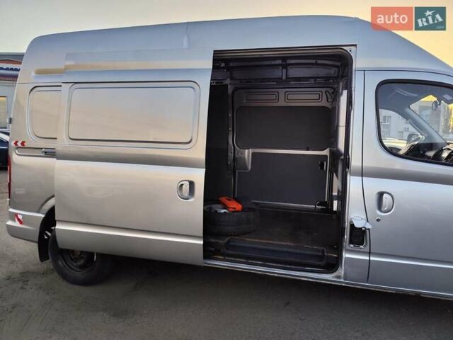 Сірий Maxus EV80, об'ємом двигуна 0 л та пробігом 49 тис. км за 19999 $, фото 18 на Automoto.ua