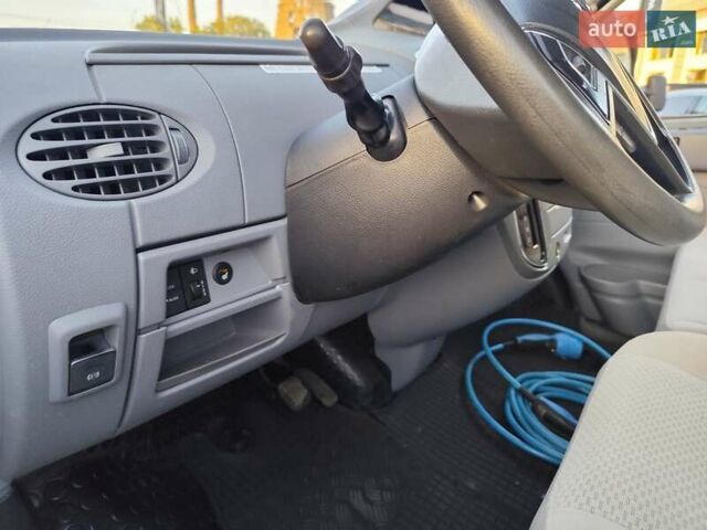 Сірий Maxus EV80, об'ємом двигуна 0 л та пробігом 49 тис. км за 19999 $, фото 33 на Automoto.ua