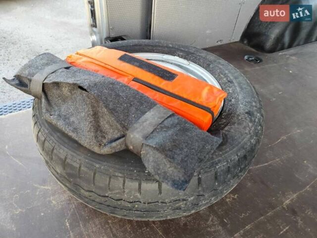 Сірий Maxus EV80, об'ємом двигуна 0 л та пробігом 49 тис. км за 19999 $, фото 30 на Automoto.ua