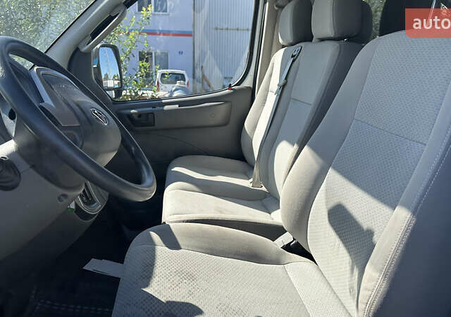 Білий Maxus EV90, об'ємом двигуна 0 л та пробігом 67 тис. км за 9500 $, фото 9 на Automoto.ua