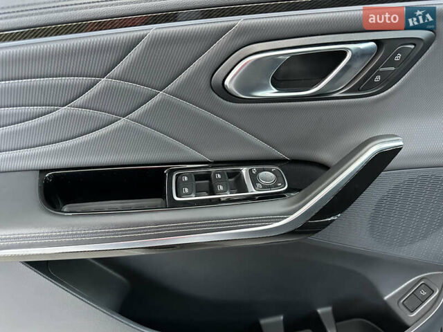 Черный Maxus Mifa 9, объемом двигателя 0 л и пробегом 12 тыс. км за 45900 $, фото 6 на Automoto.ua