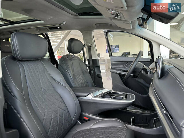 Черный Maxus Mifa 9, объемом двигателя 0 л и пробегом 12 тыс. км за 45900 $, фото 10 на Automoto.ua
