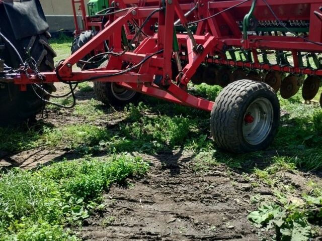 Красный Mazur D6, объемом двигателя 0 л и пробегом 0 тыс. км за 7000 $, фото 1 на Automoto.ua