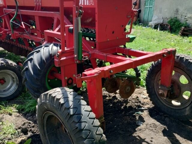 Красный Mazur D6, объемом двигателя 0 л и пробегом 0 тыс. км за 7500 $, фото 1 на Automoto.ua