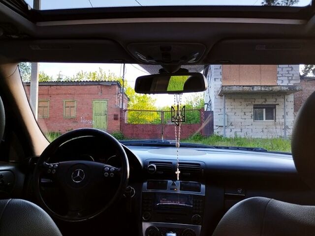 Синий Мерседес Ц-Класс, объемом двигателя 1.8 л и пробегом 238 тыс. км за 8100 $, фото 10 на Automoto.ua