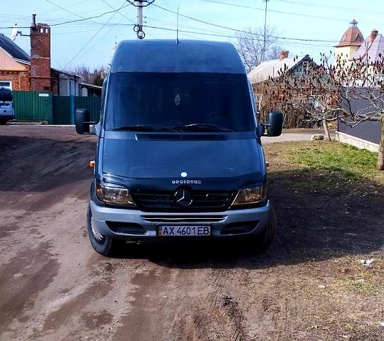 Серый Мерседес Спринтер, объемом двигателя 2.1 л и пробегом 300 тыс. км за 9500 $, фото 6 на Automoto.ua