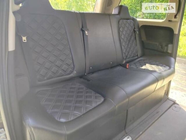 Черный Mobility Ventures MV-1, объемом двигателя 4.6 л и пробегом 44 тыс. км за 15200 $, фото 13 на Automoto.ua