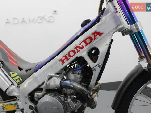 Сірий Montesa Honda Cota 4RT, об'ємом двигуна 0.25 л та пробігом 1 тис. км за 2100 $, фото 9 на Automoto.ua