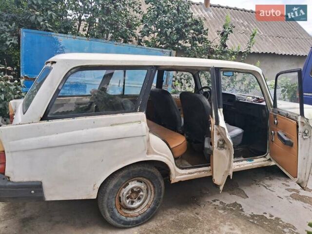 Белый Москвич/АЗЛК 2137, объемом двигателя 1.4 л и пробегом 60 тыс. км за 300 $, фото 2 на Automoto.ua