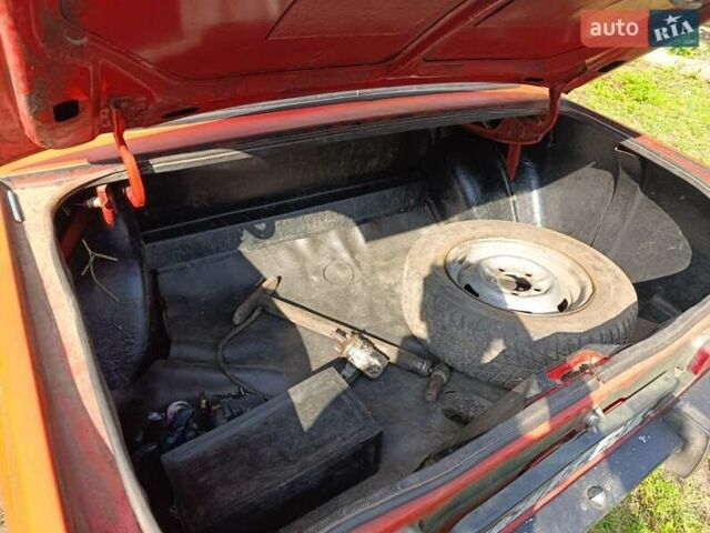 Москвич/АЗЛК 2140 1983 в Лозовой на Automoto.ua Красный Москвич/АЗЛК 2140, объемом двигателя 1.6 л и пробегом 50 тыс. км за 550 $, фото 5 на Automoto.ua