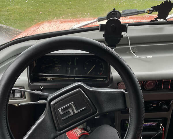 Красный Москвич/АЗЛК 2140, объемом двигателя 1.5 л и пробегом 100 тыс. км за 700 $, фото 1 на Automoto.ua