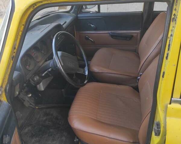 Жовтий Москвич/АЗЛК 2140, об'ємом двигуна 1.48 л та пробігом 93 тис. км за 604 $, фото 5 на Automoto.ua