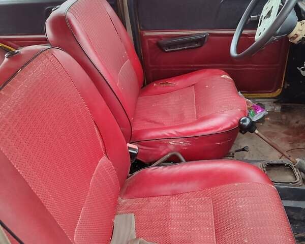 Жовтий Москвич/АЗЛК 2140, об'ємом двигуна 0 л та пробігом 183 тис. км за 237 $, фото 2 на Automoto.ua