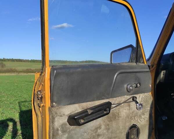 Жовтий Москвич/АЗЛК 2140, об'ємом двигуна 1.5 л та пробігом 76 тис. км за 590 $, фото 13 на Automoto.ua