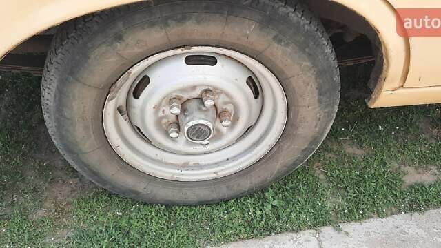 Жовтий Москвич/АЗЛК 2140, об'ємом двигуна 1.48 л та пробігом 42 тис. км за 750 $, фото 8 на Automoto.ua