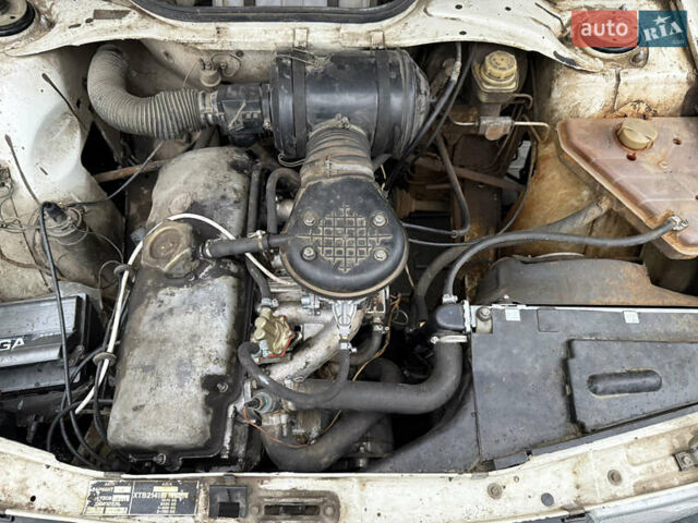 Белый Москвич/АЗЛК 2141, объемом двигателя 1.7 л и пробегом 39 тыс. км за 1073 $, фото 11 на Automoto.ua