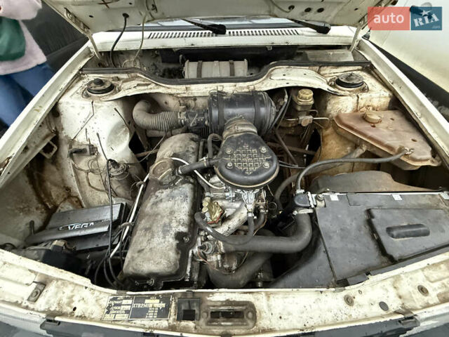 Белый Москвич/АЗЛК 2141, объемом двигателя 1.7 л и пробегом 39 тыс. км за 1073 $, фото 10 на Automoto.ua