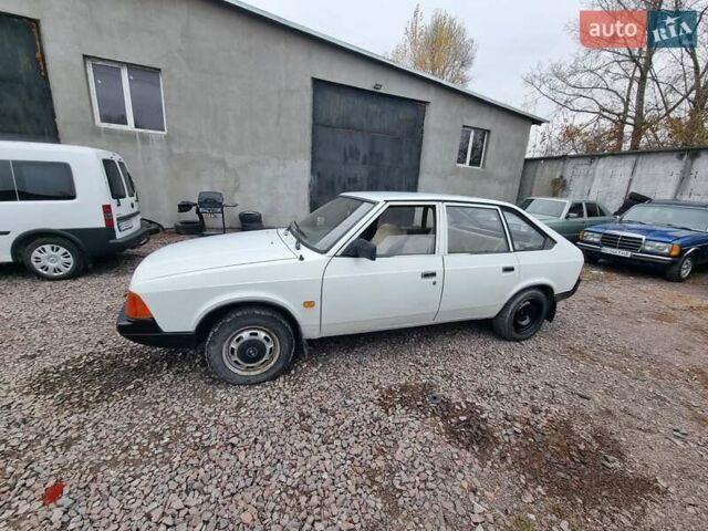Белый Москвич/АЗЛК 2141, объемом двигателя 1.48 л и пробегом 73 тыс. км за 520 $, фото 6 на Automoto.ua
