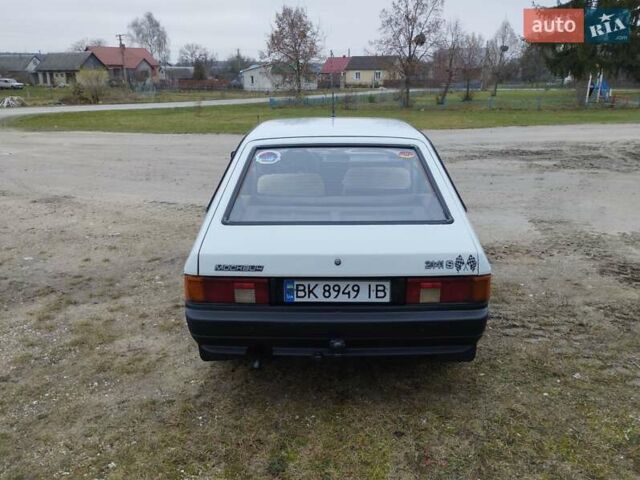 Белый Москвич/АЗЛК 2141, объемом двигателя 1.48 л и пробегом 173 тыс. км за 970 $, фото 15 на Automoto.ua