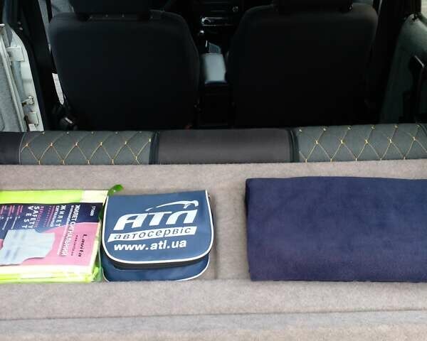 Белый Москвич/АЗЛК 2141, объемом двигателя 1.7 л и пробегом 137 тыс. км за 911 $, фото 13 на Automoto.ua