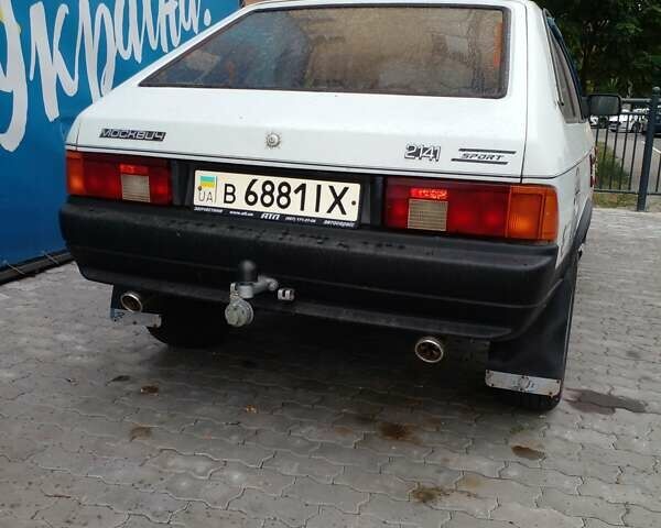 Белый Москвич/АЗЛК 2141, объемом двигателя 1.7 л и пробегом 137 тыс. км за 911 $, фото 15 на Automoto.ua