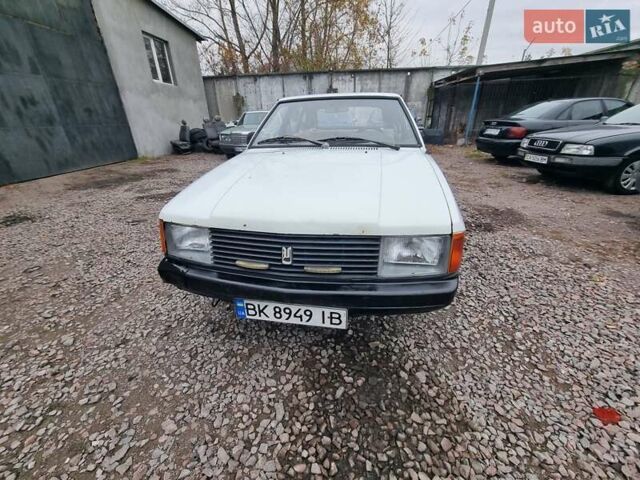 Белый Москвич/АЗЛК 2141, объемом двигателя 1.48 л и пробегом 73 тыс. км за 520 $, фото 2 на Automoto.ua