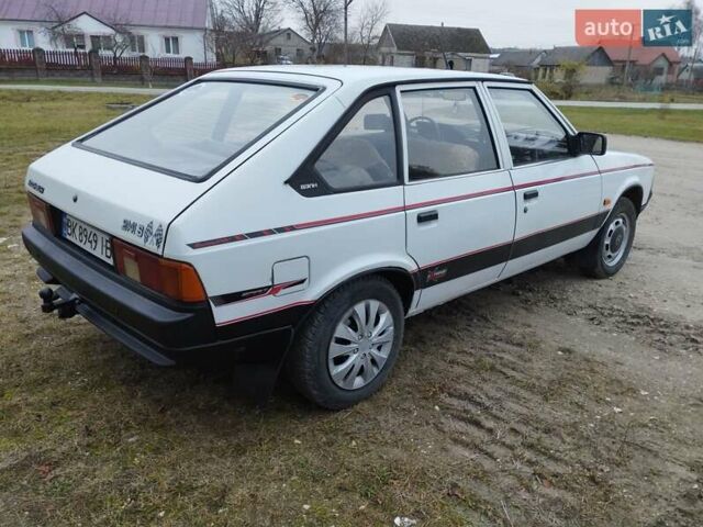 Белый Москвич/АЗЛК 2141, объемом двигателя 1.48 л и пробегом 173 тыс. км за 970 $, фото 5 на Automoto.ua