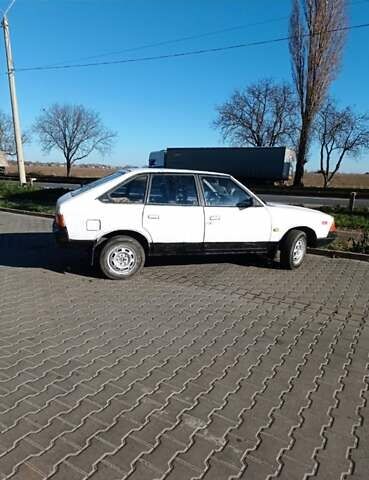Білий Москвич/АЗЛК 2141, об'ємом двигуна 1.5 л та пробігом 170 тис. км за 499 $, фото 3 на Automoto.ua