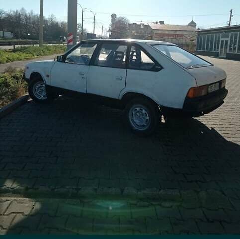 Білий Москвич/АЗЛК 2141, об'ємом двигуна 1.5 л та пробігом 170 тис. км за 499 $, фото 4 на Automoto.ua