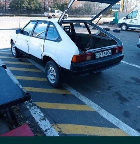 Білий Москвич/АЗЛК 2141, об'ємом двигуна 1.5 л та пробігом 170 тис. км за 499 $, фото 2 на Automoto.ua