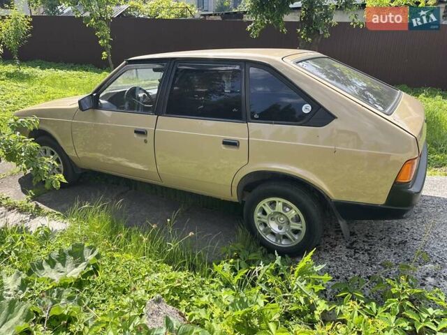 Бежевый Москвич/АЗЛК 2141, объемом двигателя 1.5 л и пробегом 100 тыс. км за 1200 $, фото 2 на Automoto.ua