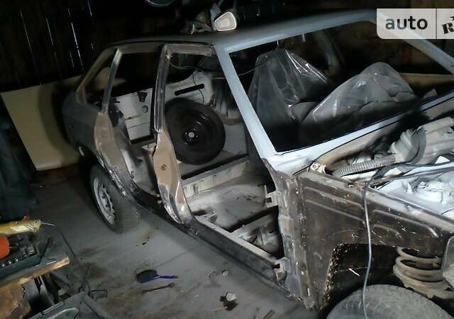 Бежевый Москвич/АЗЛК 2141, объемом двигателя 1.5 л и пробегом 255 тыс. км за 1600 $, фото 5 на Automoto.ua