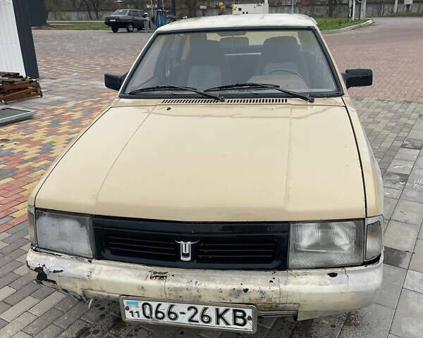 Бежевый Москвич/АЗЛК 2141, объемом двигателя 1.7 л и пробегом 200 тыс. км за 550 $, фото 3 на Automoto.ua