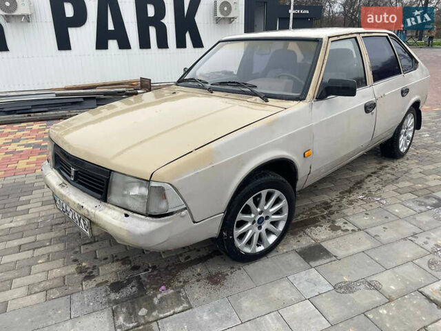 Бежевый Москвич/АЗЛК 2141, объемом двигателя 1.7 л и пробегом 200 тыс. км за 550 $, фото 5 на Automoto.ua